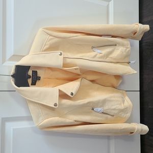 Women's yellow jacket